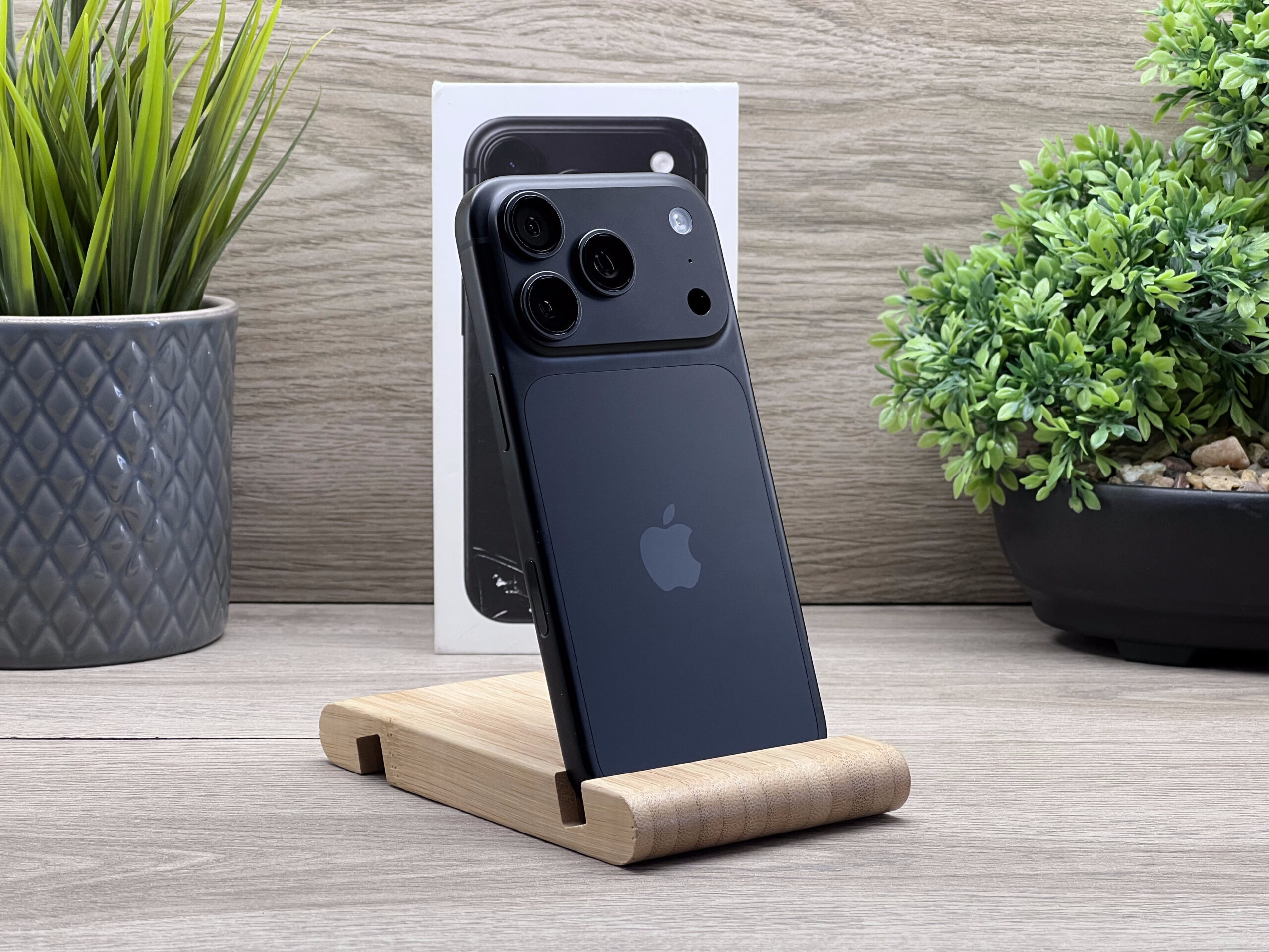 Új, Hibátlan iPhone 18 Pro Black 256GB 2 ÉV Garanciával Számlával Aksi 100%