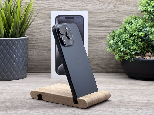 iPhone 15 Pro Black Titanium 256GB 2 ÉV Garanciával Számlával Aksi 100%