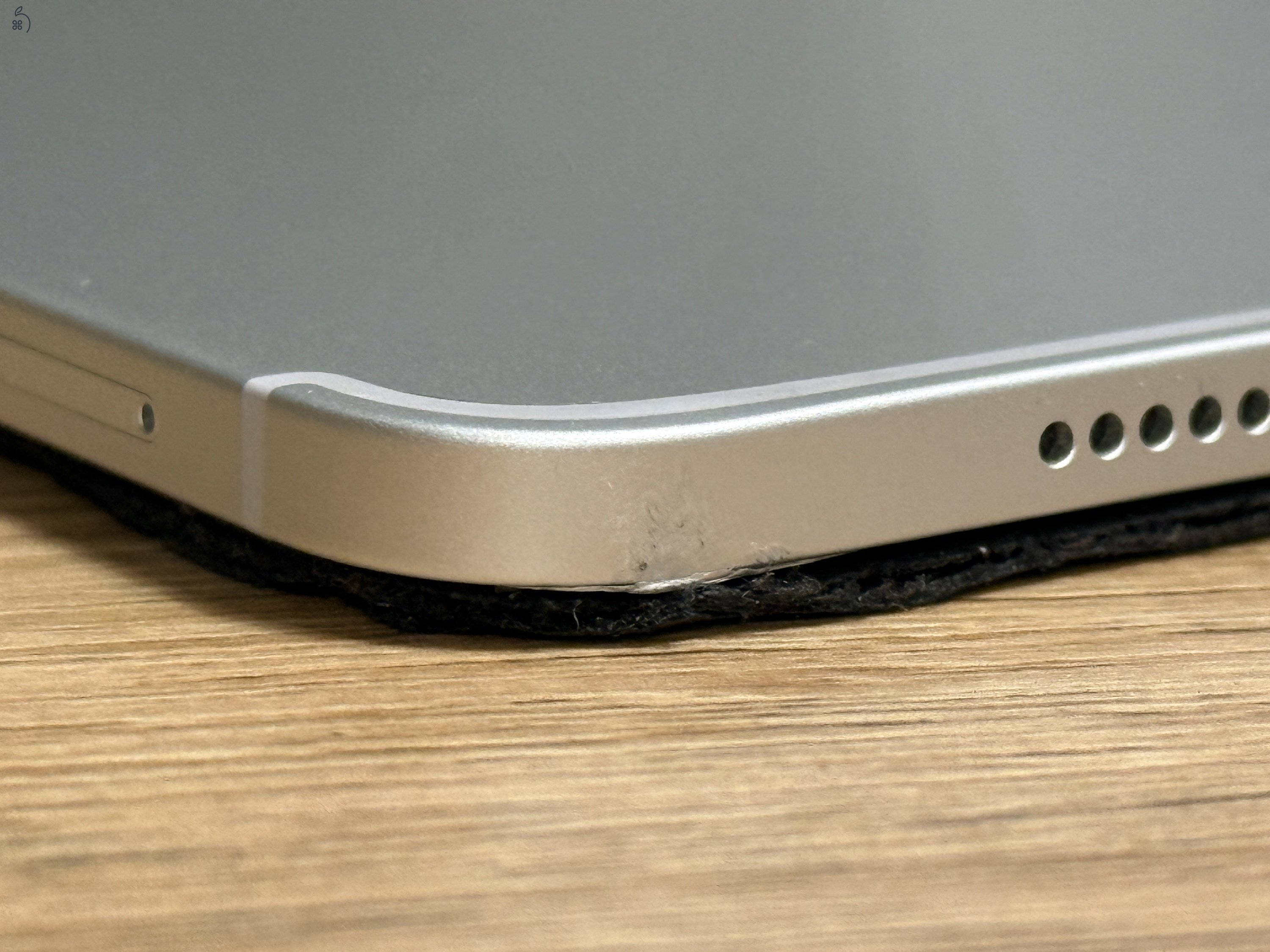 Apple iPad Air 4th gen Wifi 64 GB - törtött üveg