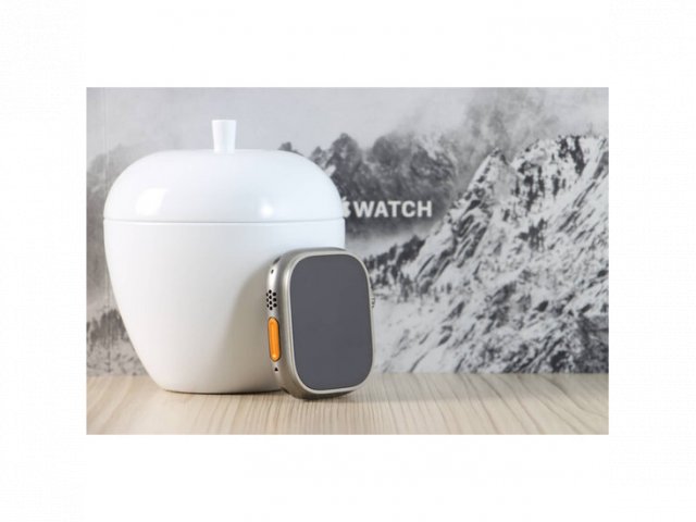 Használt Apple Watch Ultra 49mm Natural Titanium B US-8718