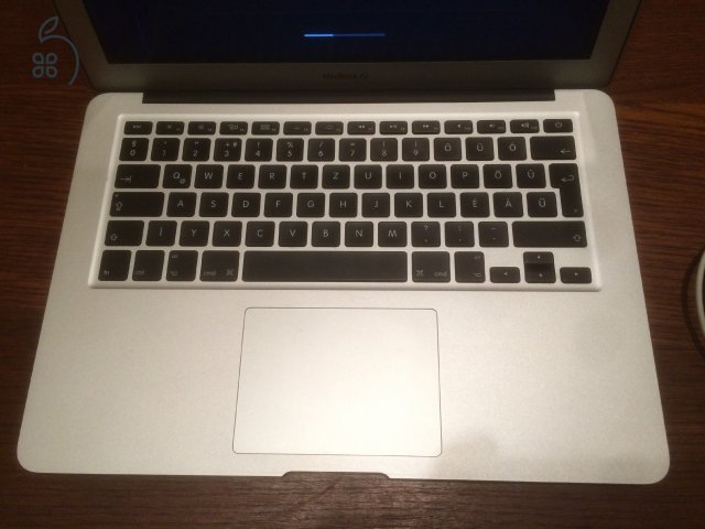Apple Macbook Air i5