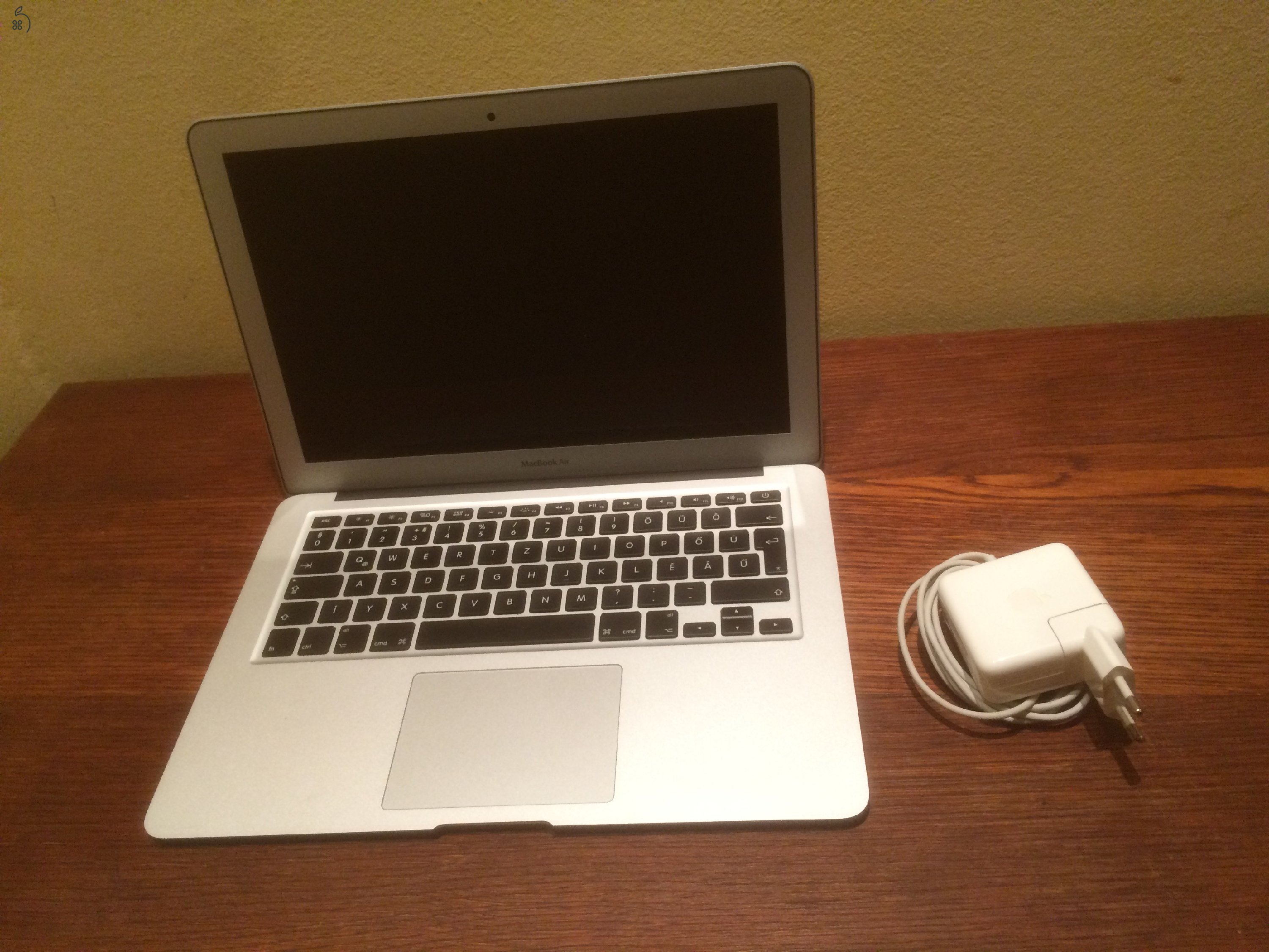 Apple Macbook Air i5