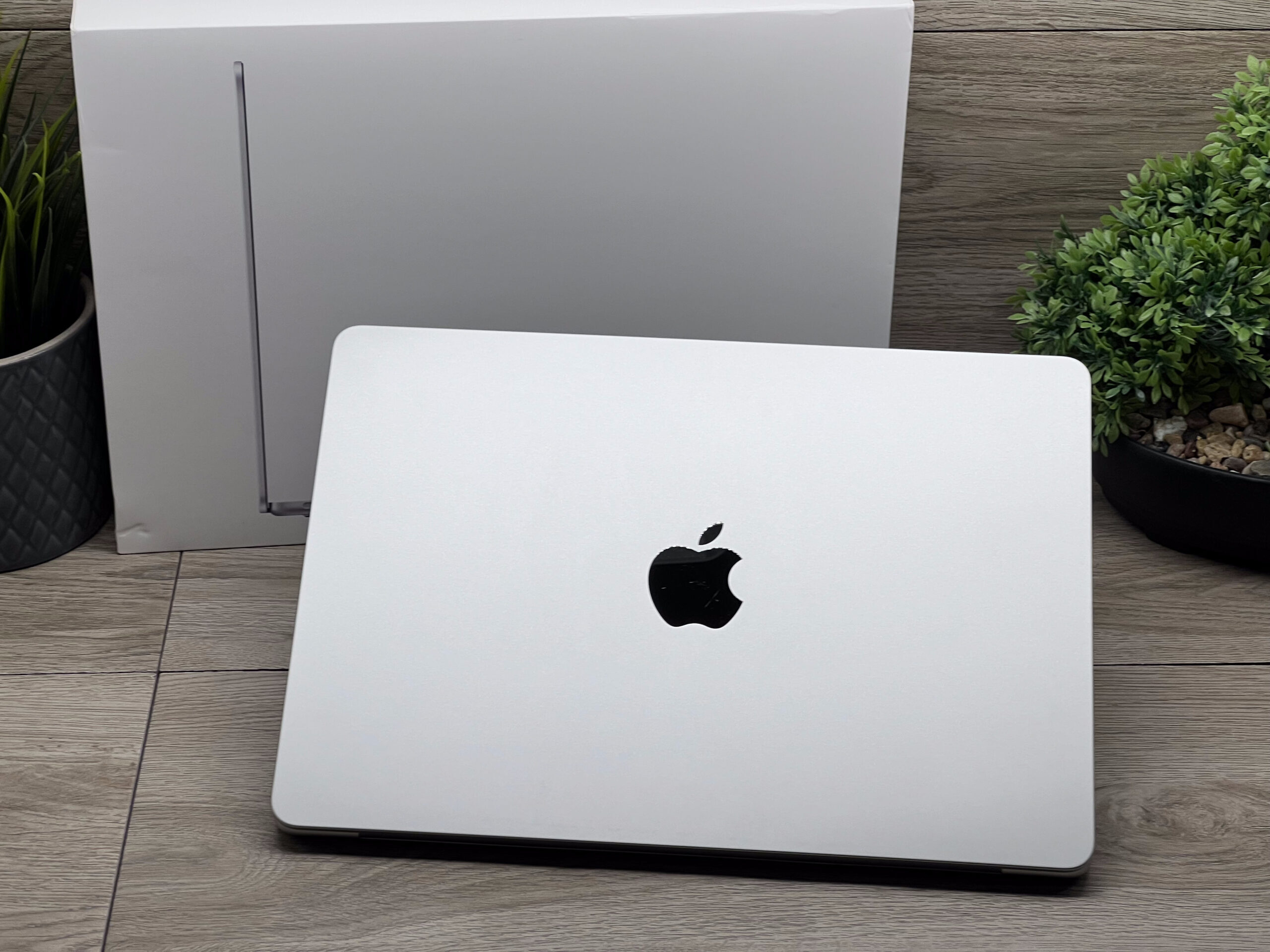 Hibátlan MacBook Air 2022 M2 13” 256GB 2 ÉV Garanciával Számlával