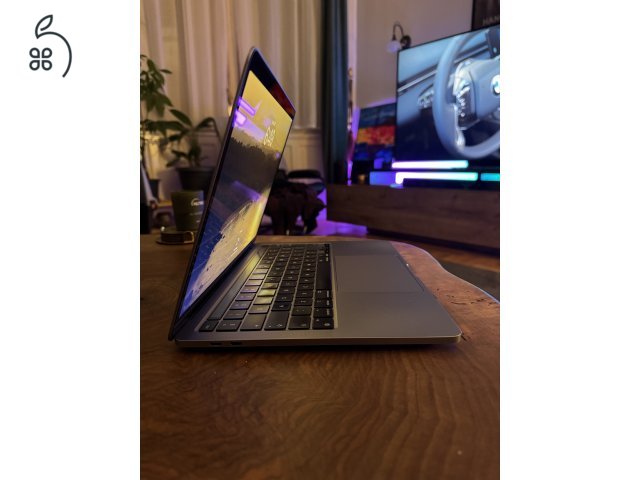 Apple MacBook Pro 13” M1 | 16 GB RAM | 1 TB SSD | Touch Bar - NEM SÉRÜLT!