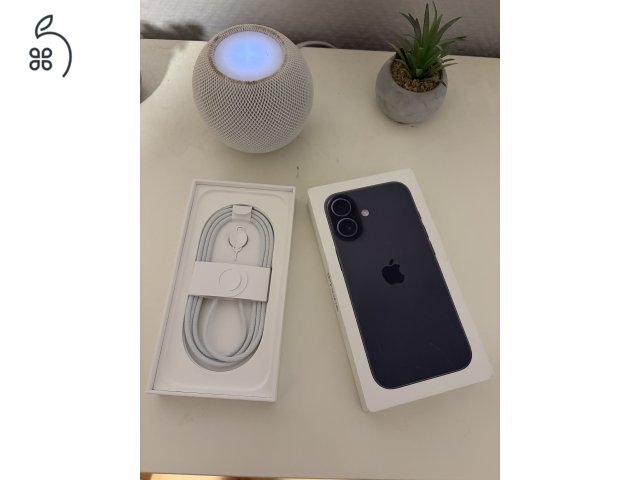 Apple iPhone 17 256GB (Fekete) – Kiváló állapotban, sok tartozékkal
