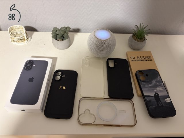 Apple iPhone 17 256GB (Fekete) – Kiváló állapotban, sok tartozékkal