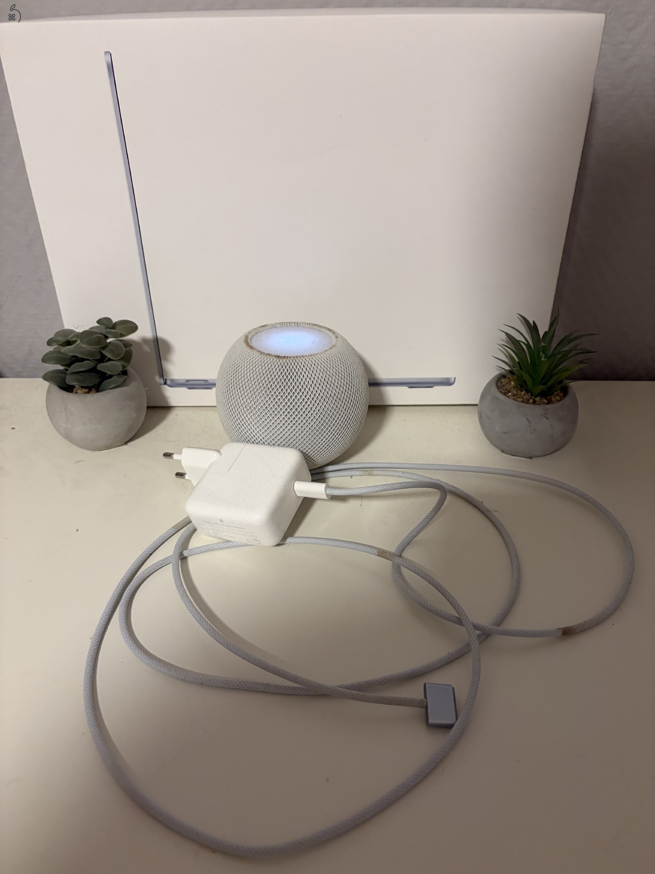 Apple MacBook Air M4 (16GB RAM / 256GB SSD) – Újszerű állapotban
