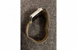 Apple Watch S5 + töltő + 2db óraszíj