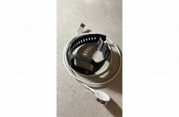 Apple Watch S5 + töltő + 2db óraszíj