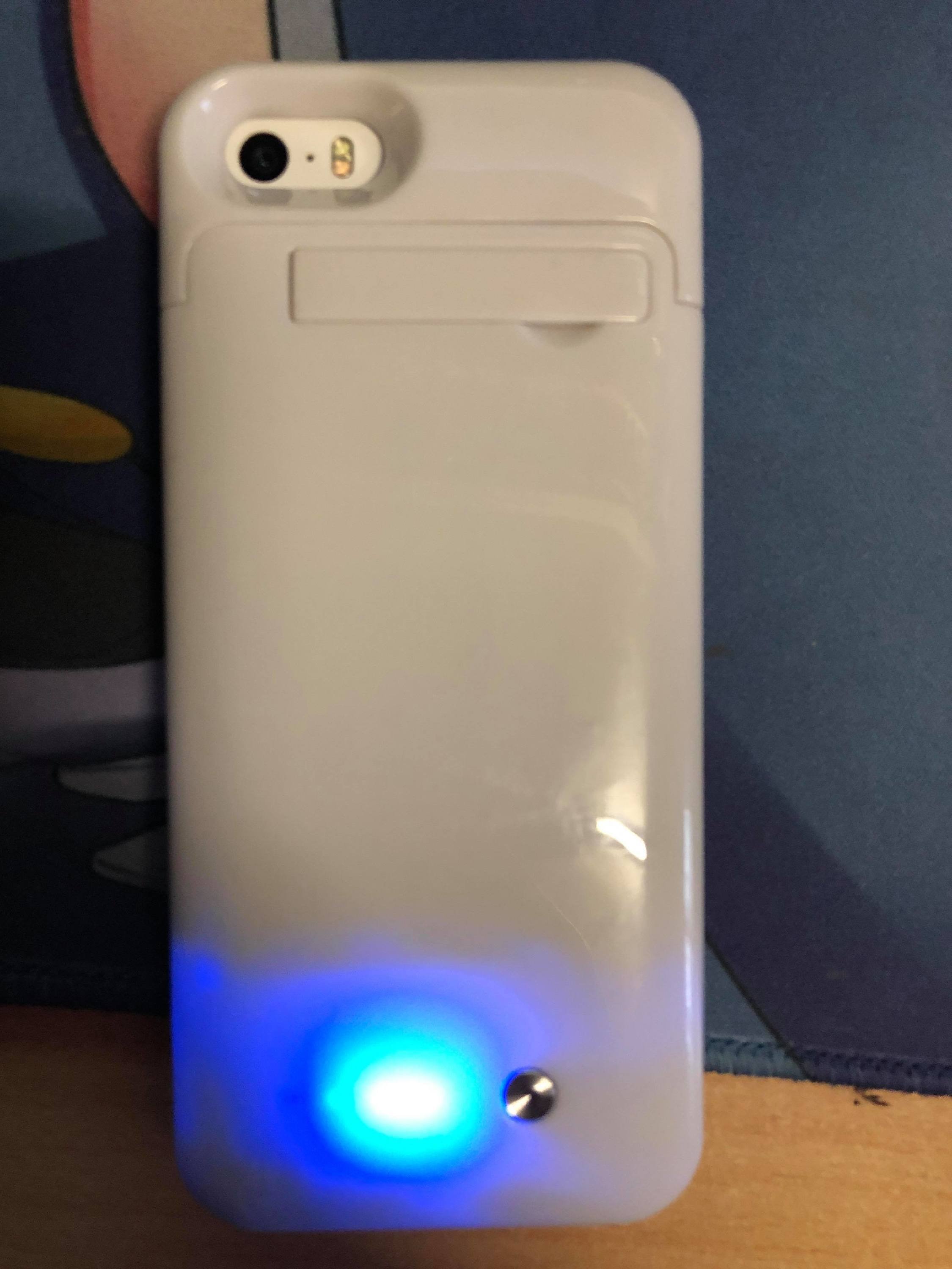 Eladó használt Apple Iphone 5 16GB ezüst független telefon