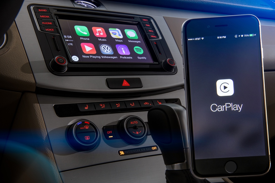 2016-ra a Volkswagenekbe is CarPlay kerülhet