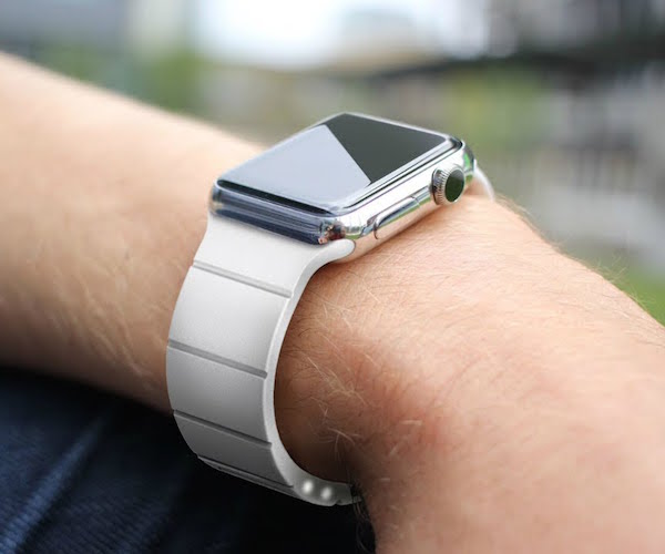 Tölthető Apple Watch szíj kapható