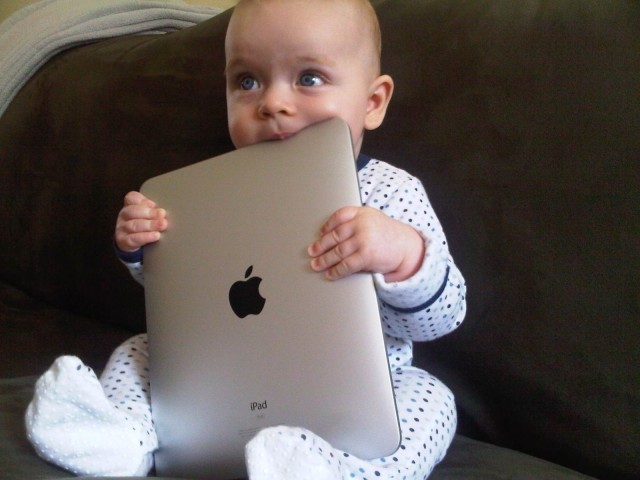 Bűn iPad-et adni kisgyermek kezébe