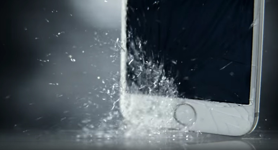 Droid Turbo 2 reklám : Így törik ripityára az iPhone és így NEM a Motorola!
