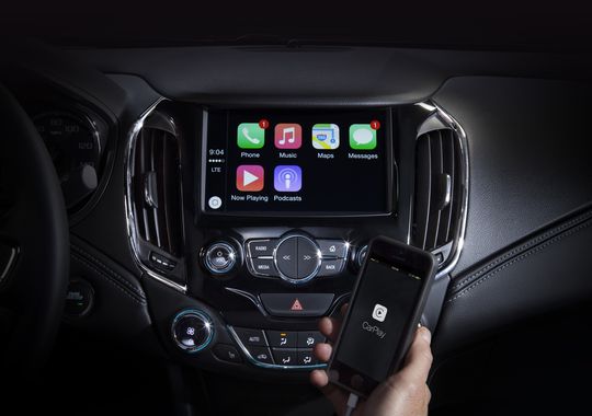 Jól jön a GM-nek az Apple CarPlay