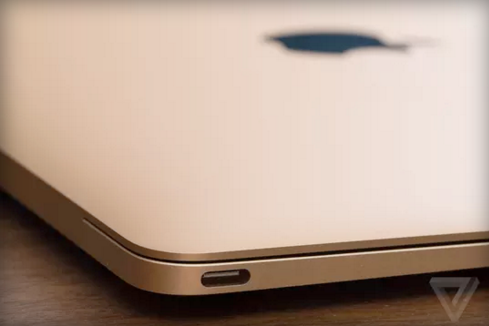 Az Apple lecseréli a régi USB-C kábeleket