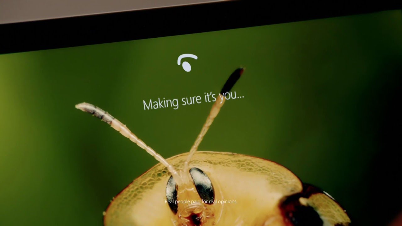 A Microsoft kukacoskodik az Almával