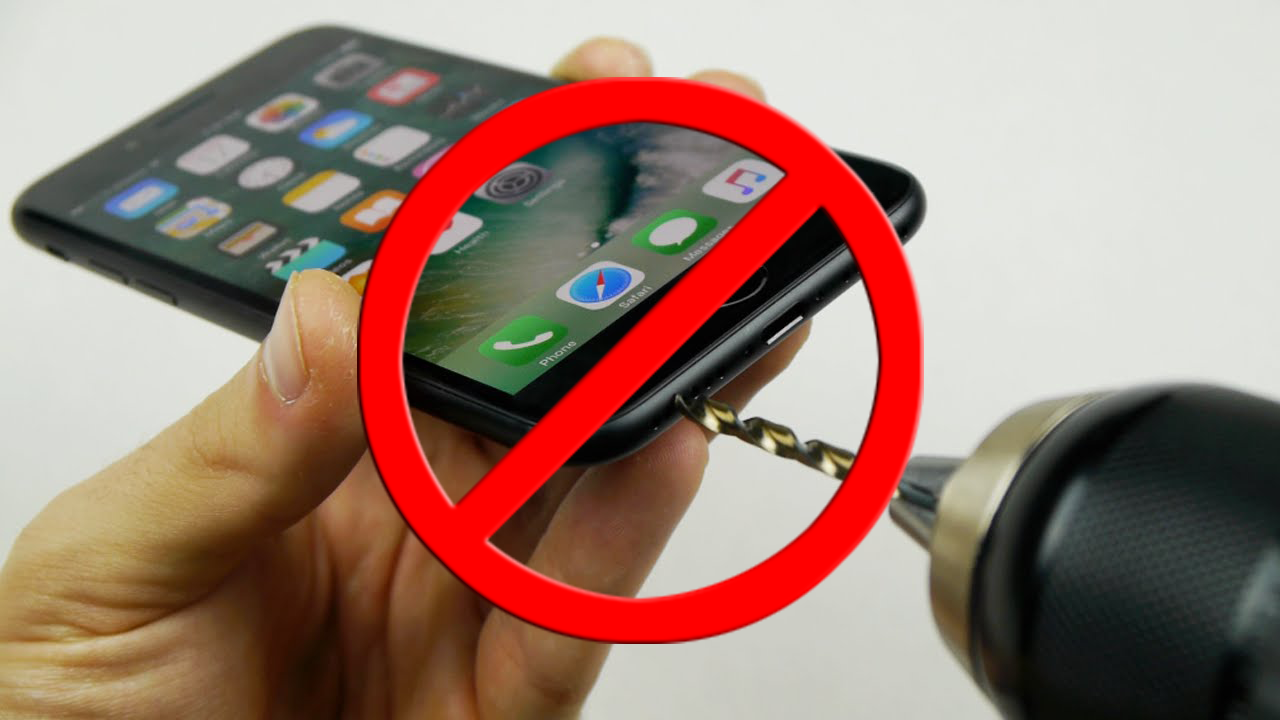 Kérlek, kérlek, ne fúrjátok ki az új iPhone-t!