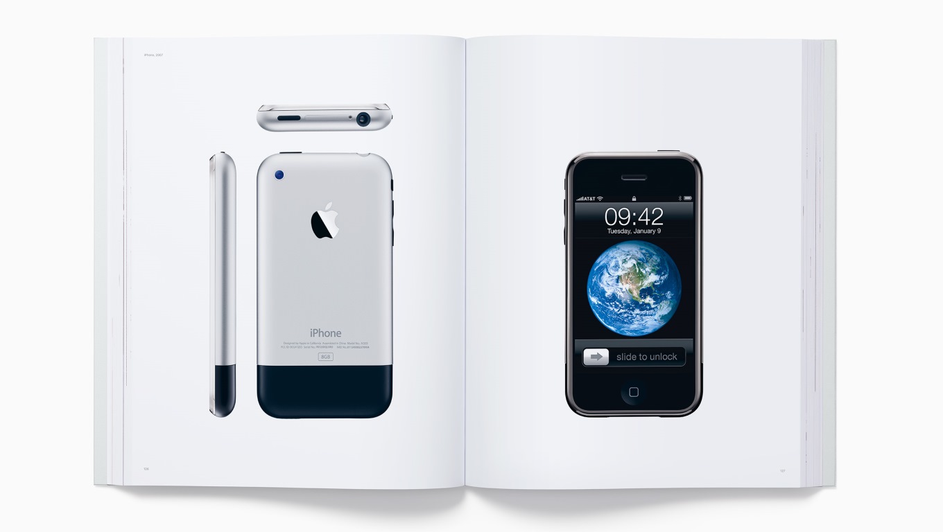 Megjelent a nagy Apple könyv