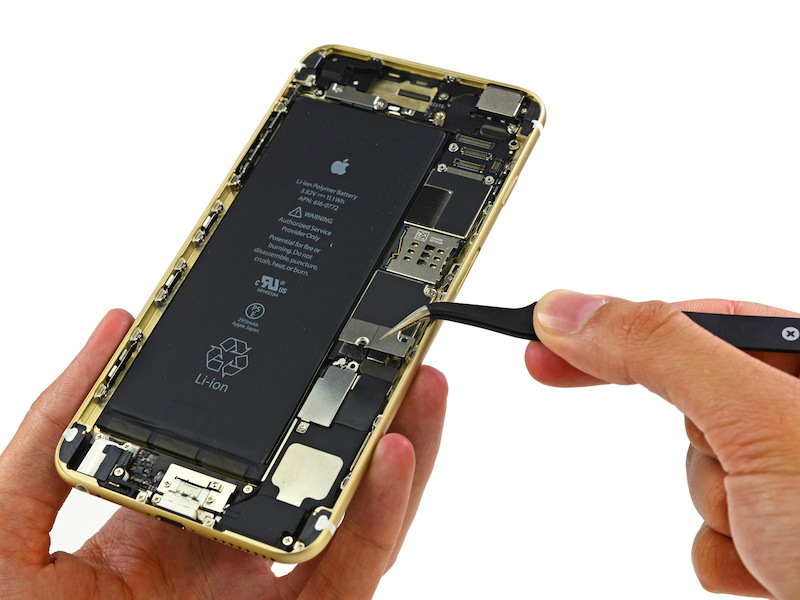 Az Apple nem szeretné, ha megjavítanák a telefonjait