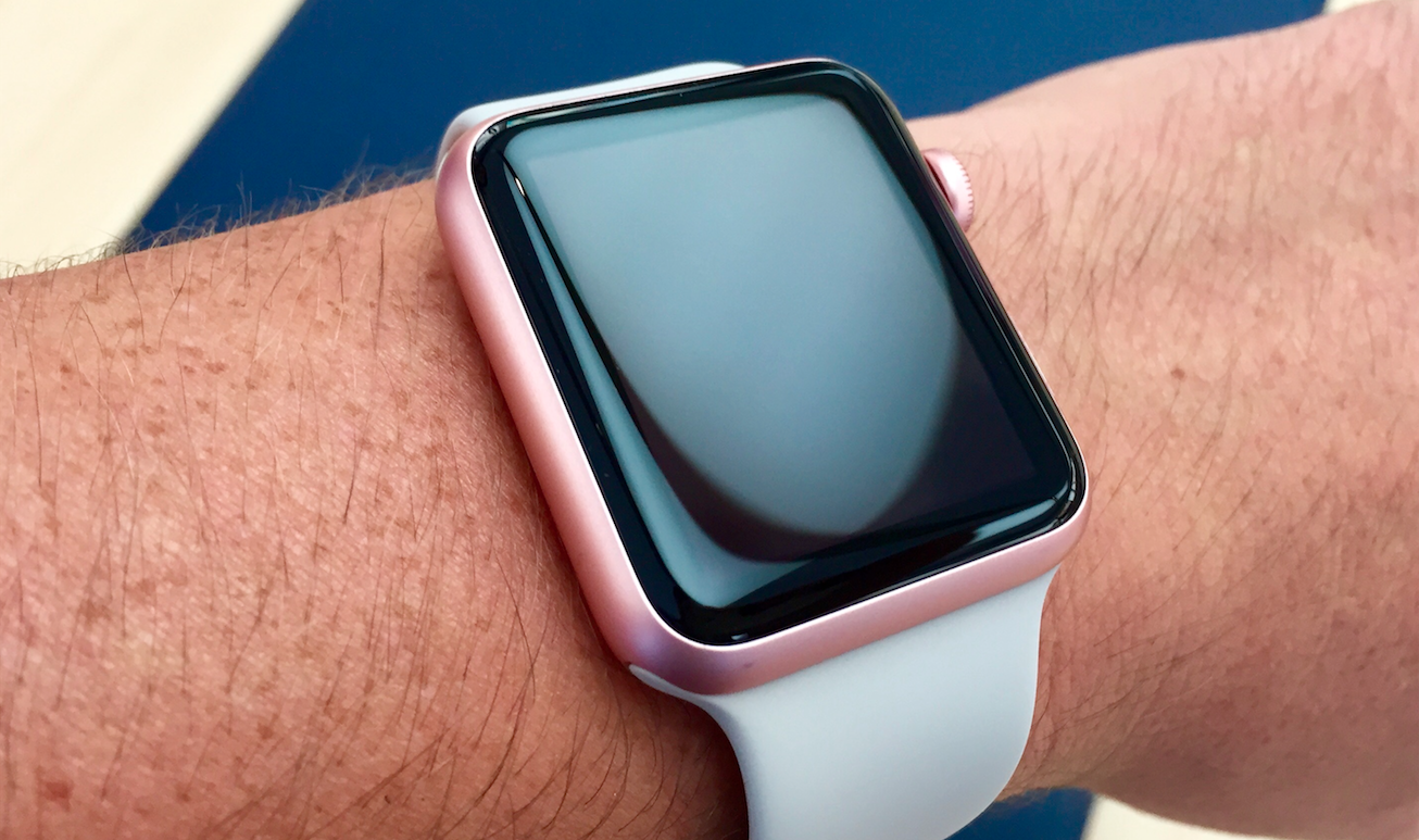 Új kijelző technológiával érkezik az Apple Watch 3