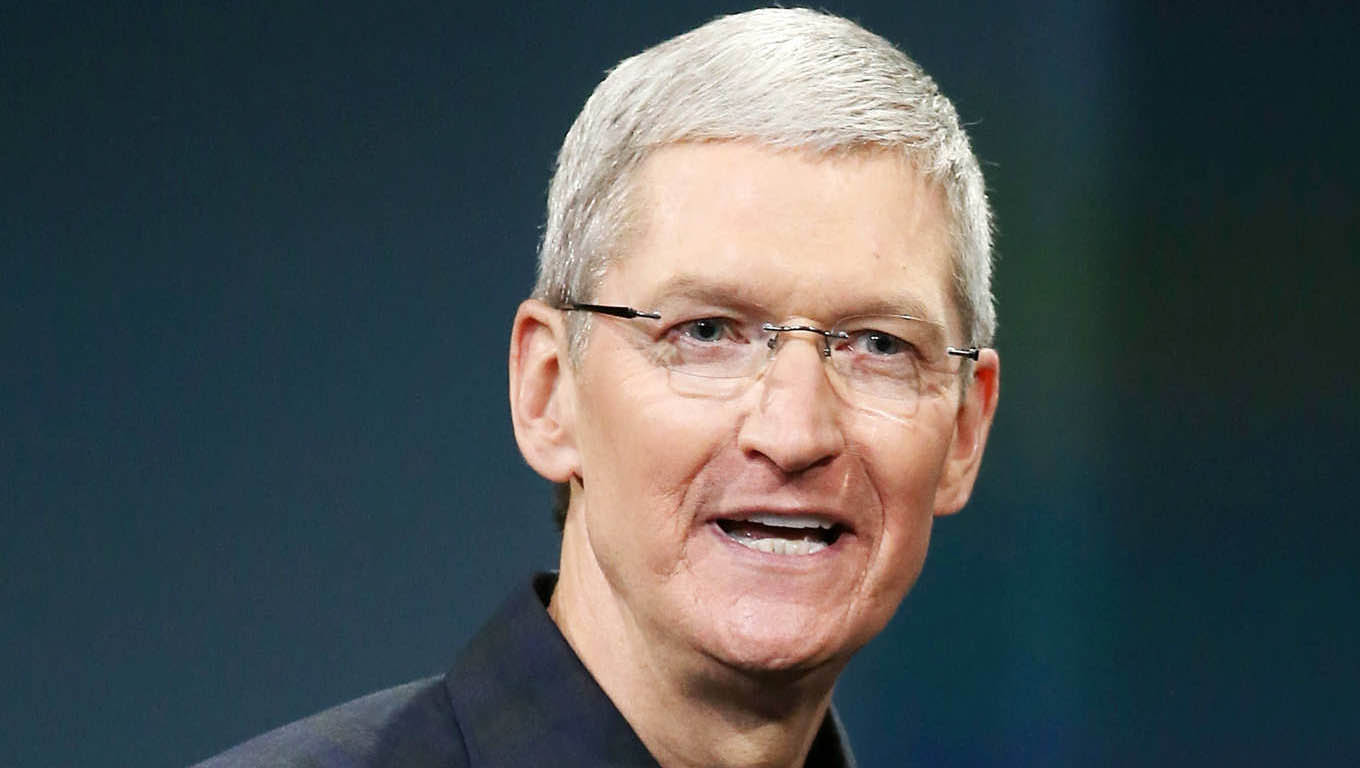 Tim Cook megerősítette: önvezető rendszeren dolgozik az Apple