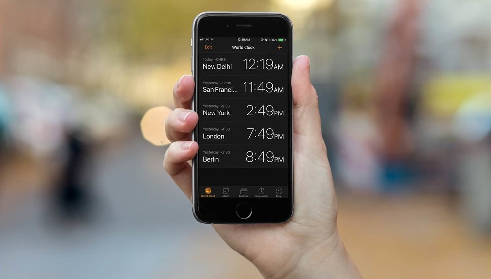 Így kapcsolható be az iOS 11 sötét módja, a Smart Invert