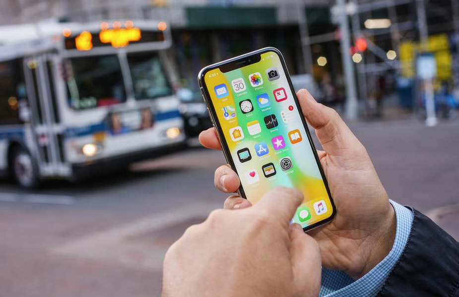 Három új iPhone jön 2018-ban, nem lesznek kicsik