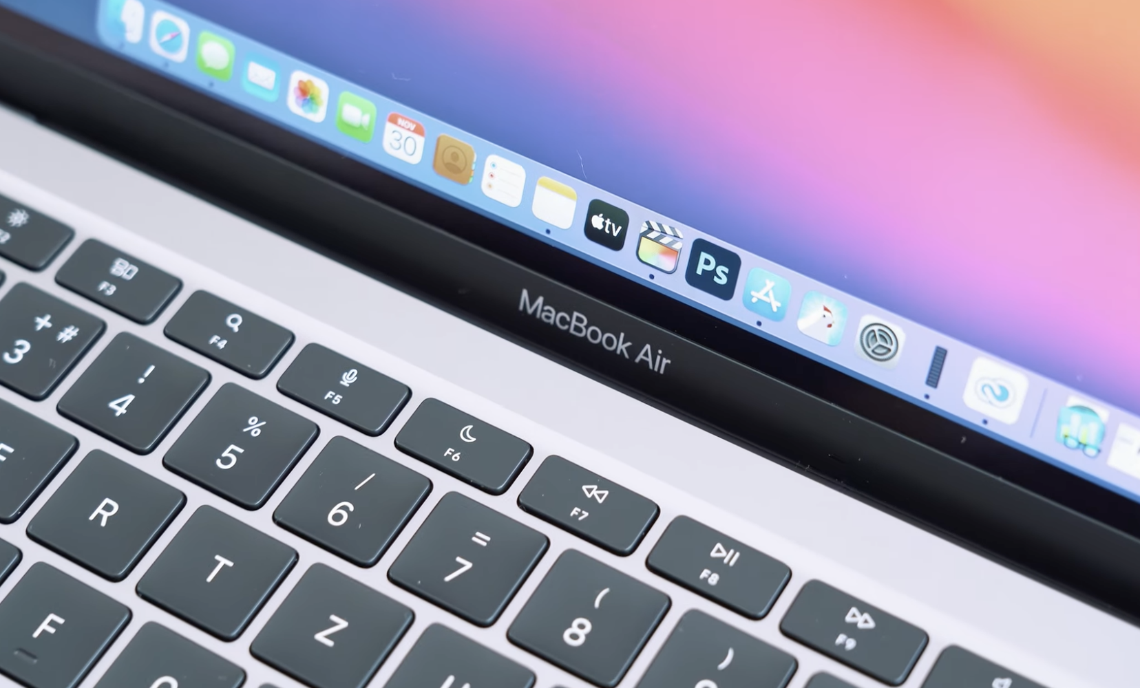 Apple MacBook Air M1 vs Apple iMac 5K i9 [videó]