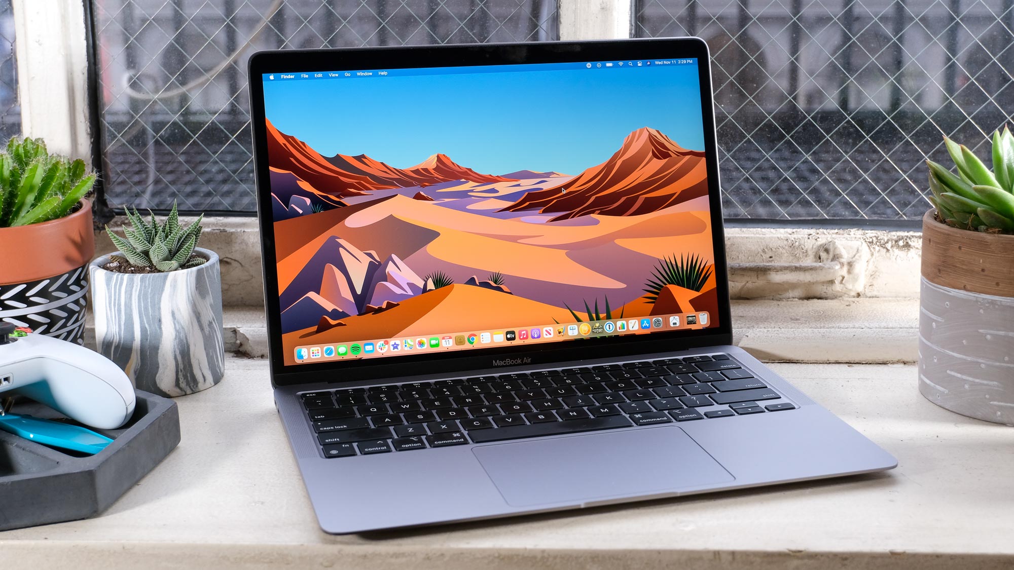 Új, olcsóbb MacBook érkezhet