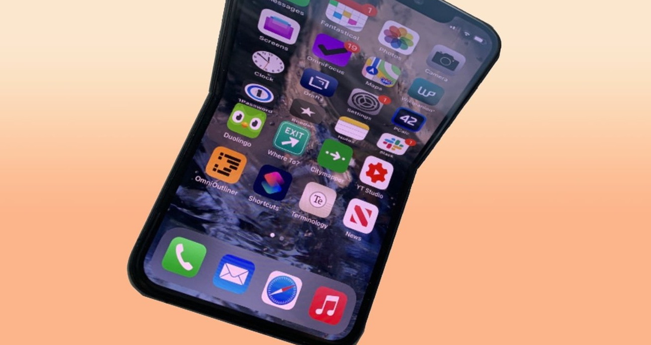 Milyen lesz az Apple első hajlékony mobilja?