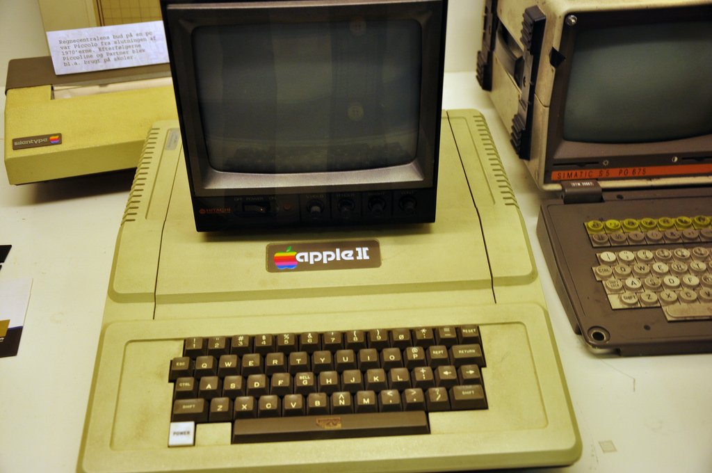 1977-ben megjelent az Apple II.