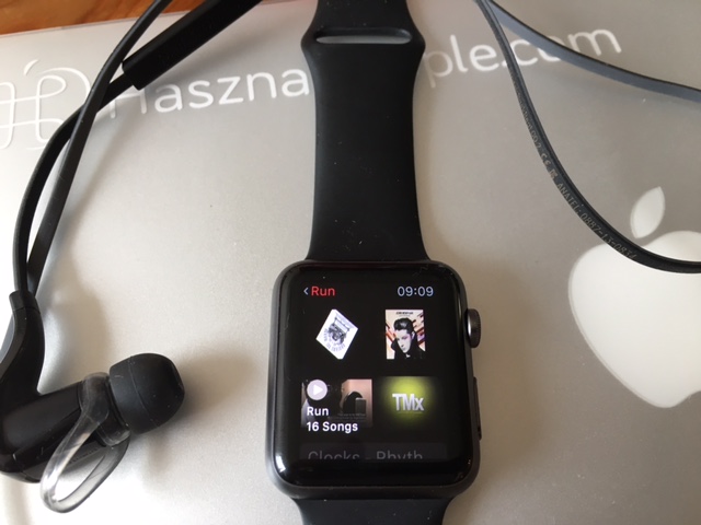 Indítsd el a zenelejátszást! Ha mindent jól csináltál, akkor a vezeték nélküli fejhallgatón kell szólni a zenének.