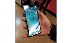 Az iPhone X kizárólag fekete kijelzővel lesz elérhető