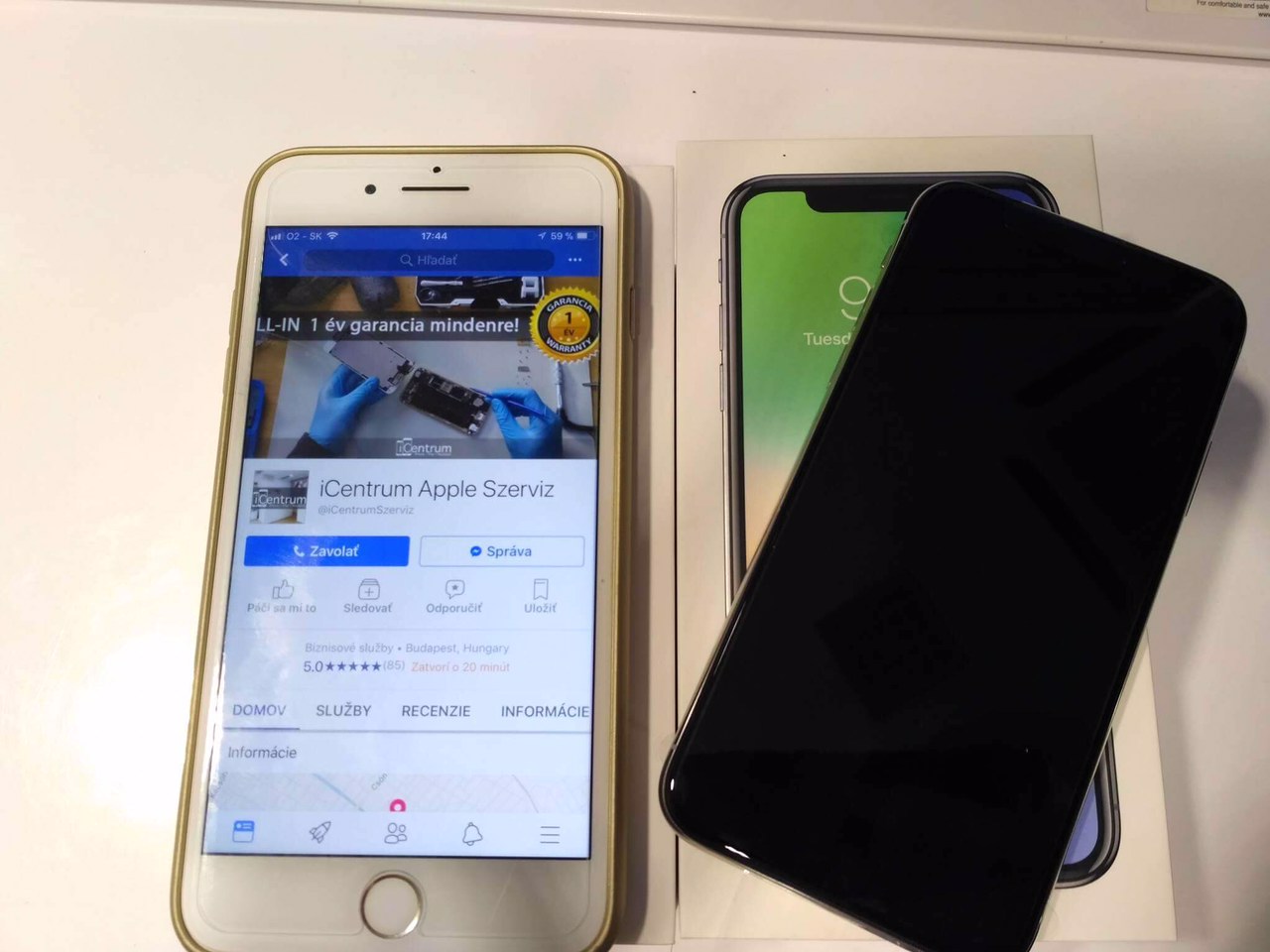 iPhone X ezüst hands-on display