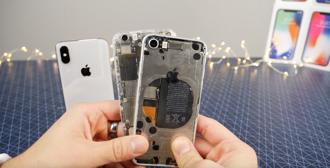 Átlátszó iPhone 8 