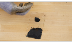 A hátlap eltávolításával csak óvatosan! - Ugrik az Apple Garancia