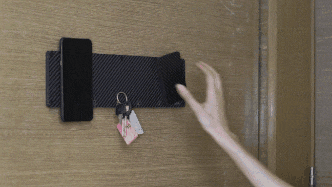 PITAKA Carbon fali pénztárca és telefon tartó